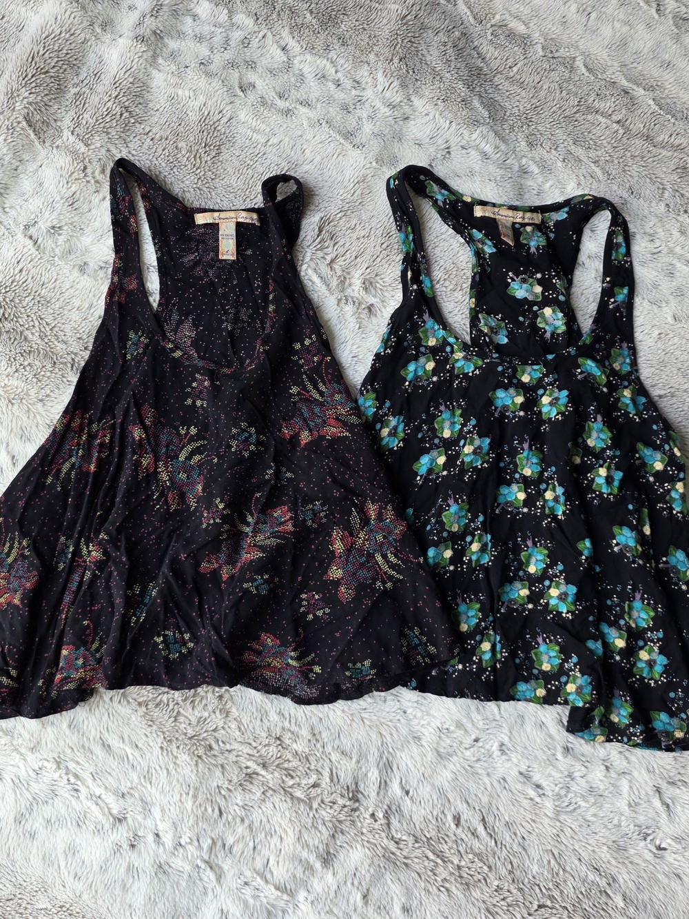 American Rag Cie Racerback Tank Tops - M L